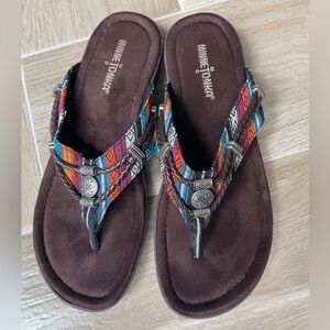 Minnetonka Silver Thong Women’s Sandal